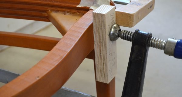 Znaczenie cykliny przy renowacji mebli drewnianych